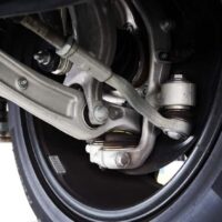 can a bad control arm cause clicking noise
