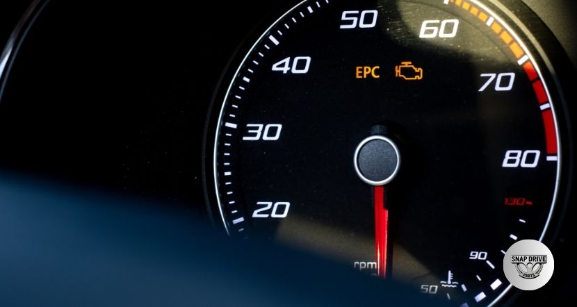 can low oil cause check engine light