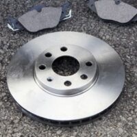 how to break in new brake pads