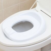 how to change toilet seat cover