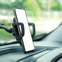 how to charge phone with mount on driver side windshield