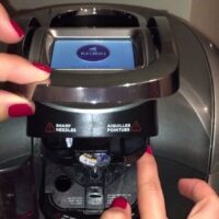 how to remove k cup holder