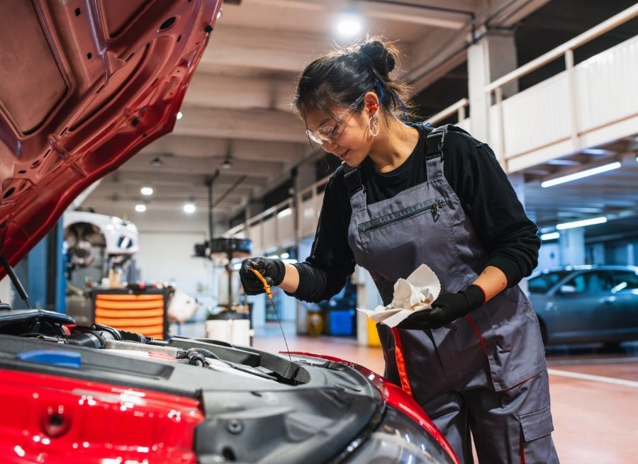 can a check engine light come on for oil change
