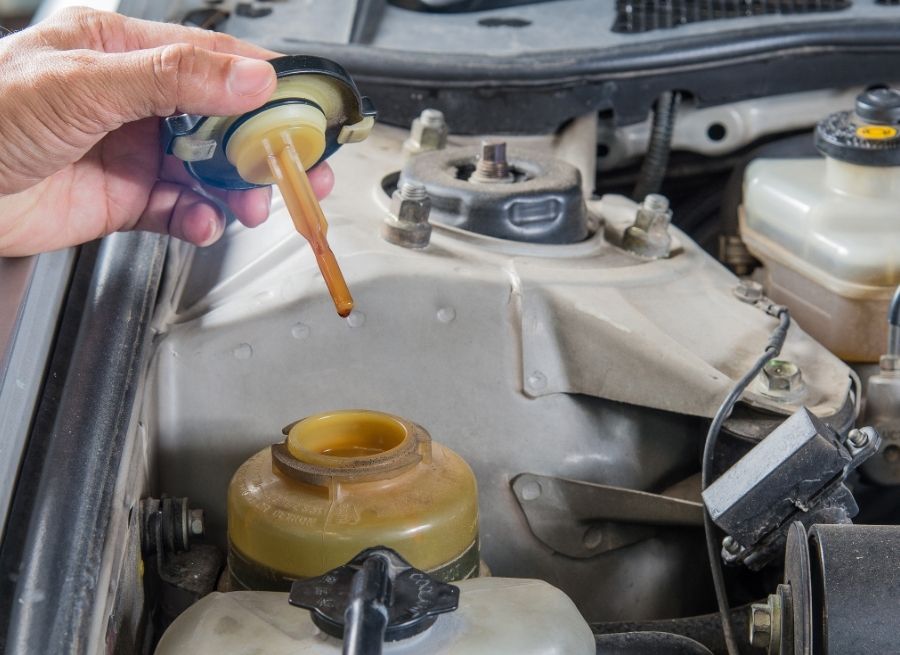 can check engine light come on for low oil