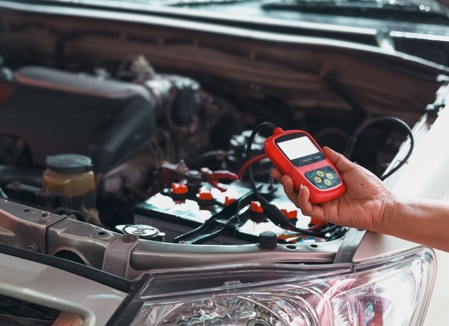 can check engine light come on for low oil