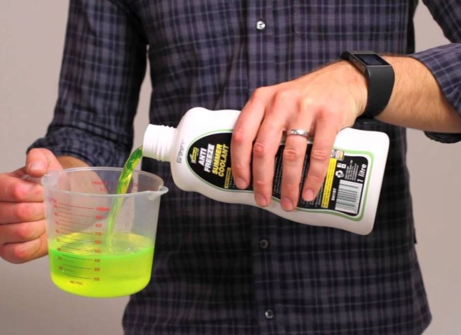 how to clean up antifreeze