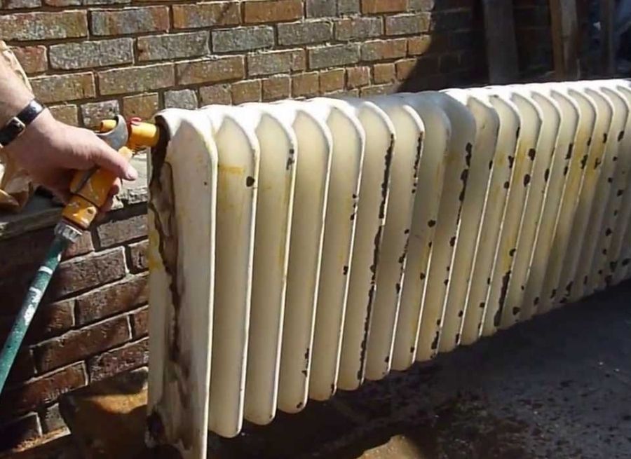 how to flush a radiator with a garden hose